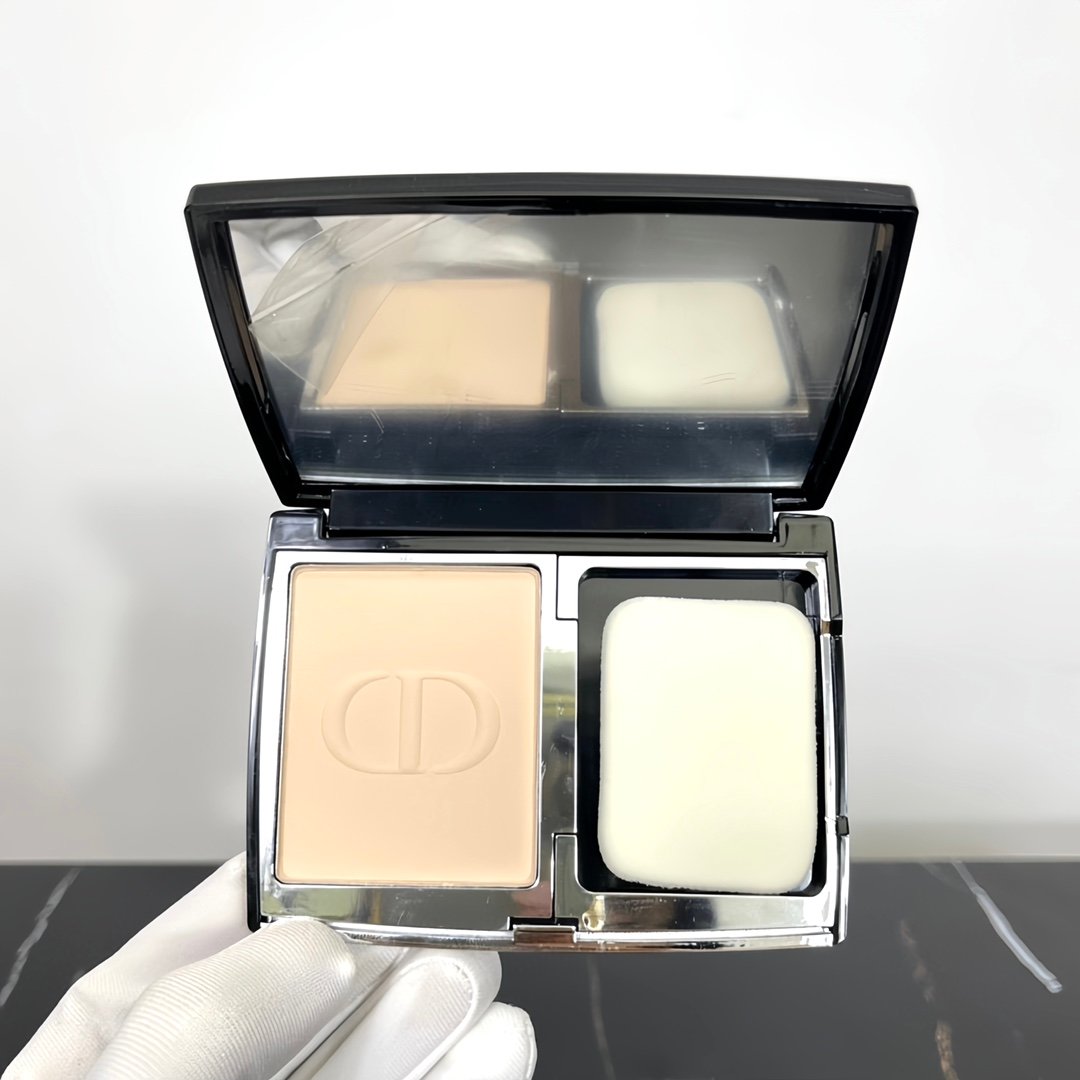 New version of Dior Forever Pressed Powder 10g