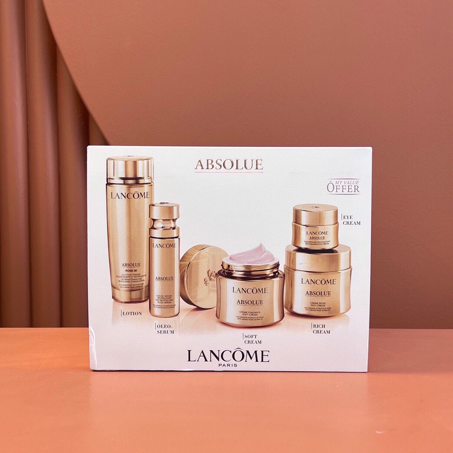 Lancôme Pure Skincare 5-piece set 🔜 The set contains ‣ Refreshing Cream 60g, Moisturizing Cream 60g, Eye Cream 20g, Refining Water 150ml, Essence 30ml