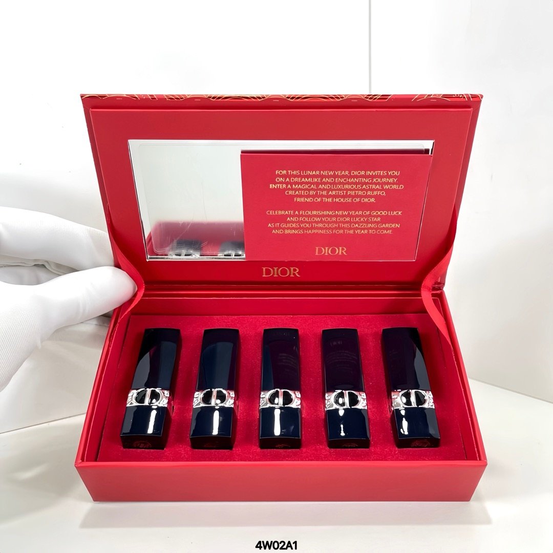 Dior Snake Comes for Good Luck Blue Gold Lipstick Sample Set of Five! Contents: 1.5g*5. Color Number: 999 Velvet + 720 Velvet + 777 Velvet + 772 Velvet + 888 Matte