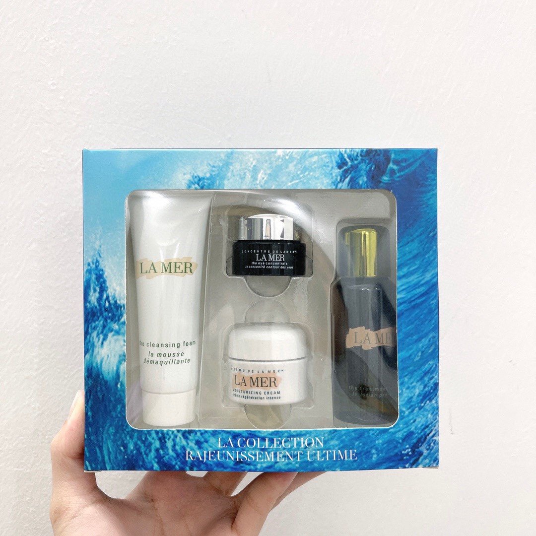 La Mer mini 4-piece set! Contains: Essence Water – Facial Cleanser – Face Cream – Eye Cream