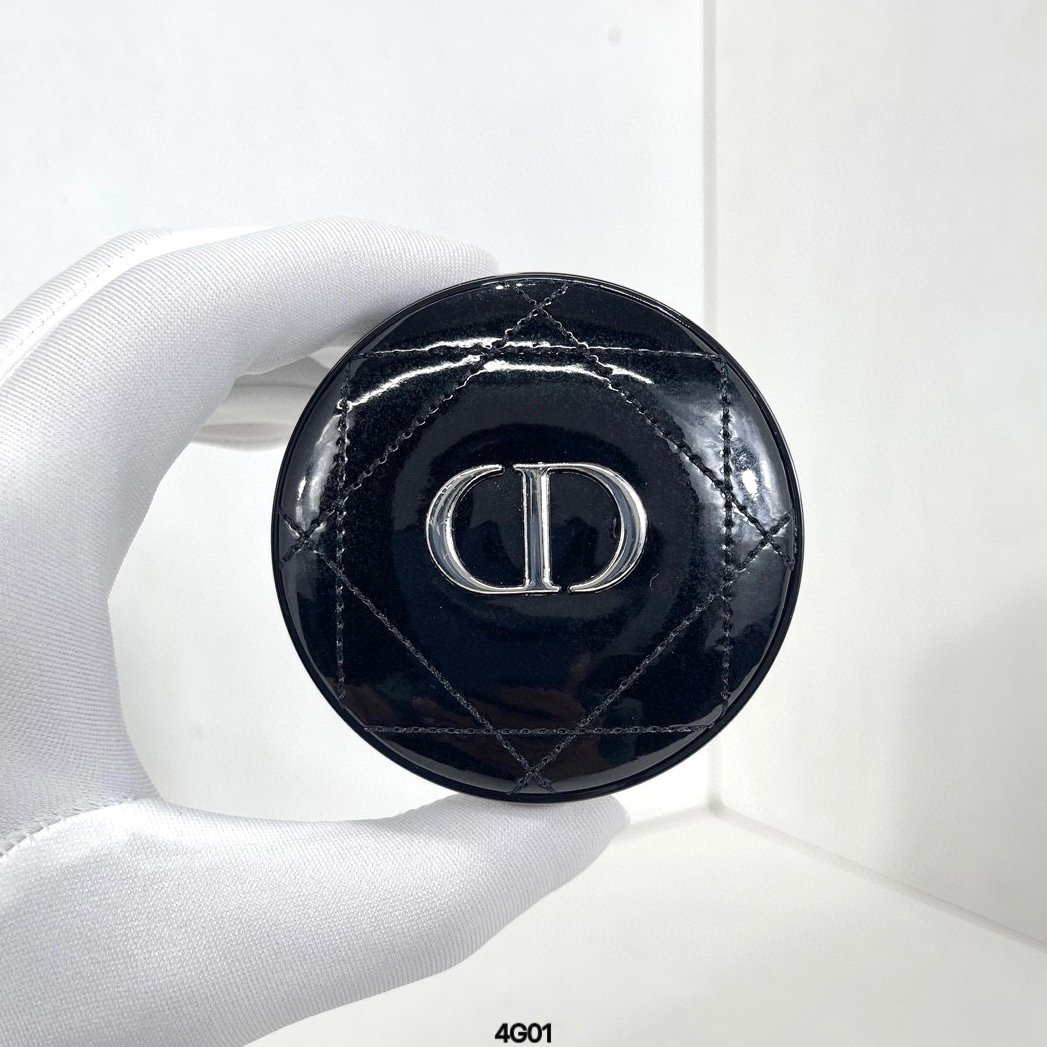 Dior lacquered rattan check air cushion 13g